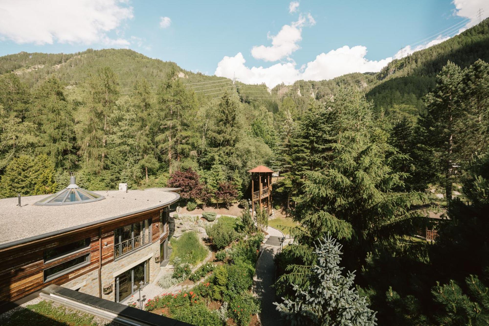 Neueroeffnung Miaflor Familien- & Aktivresort Ried im Oberinntal Exterior foto