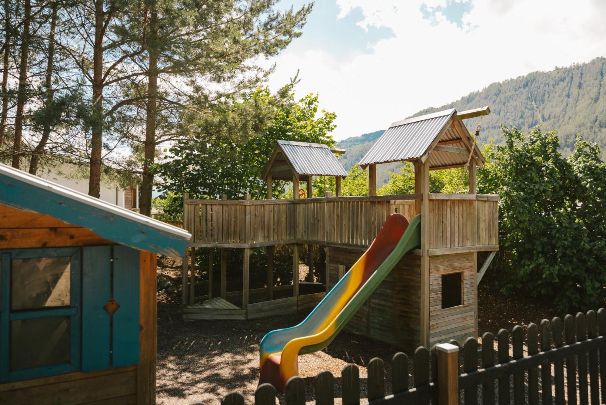 Neueroeffnung Miaflor Familien- & Aktivresort Ried im Oberinntal Exterior foto