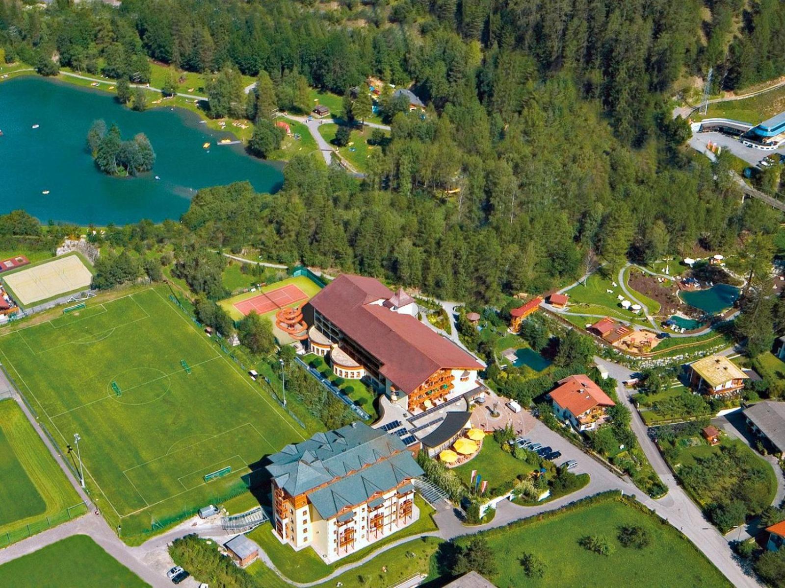 Neueroeffnung Miaflor Familien- & Aktivresort Ried im Oberinntal Exterior foto